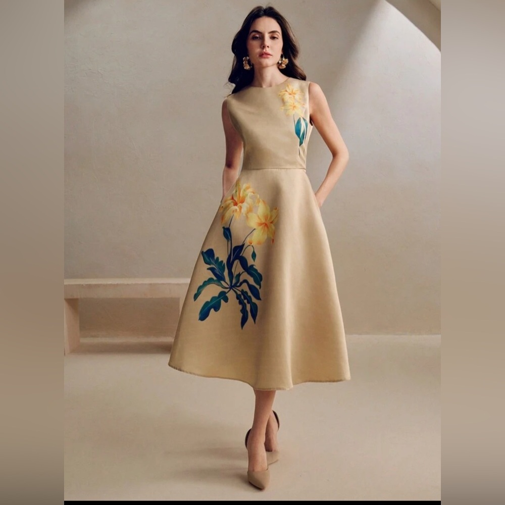Elegant Floral Beige Dress - Picture 3 of 6